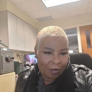 Meet your Posher, Sabrina